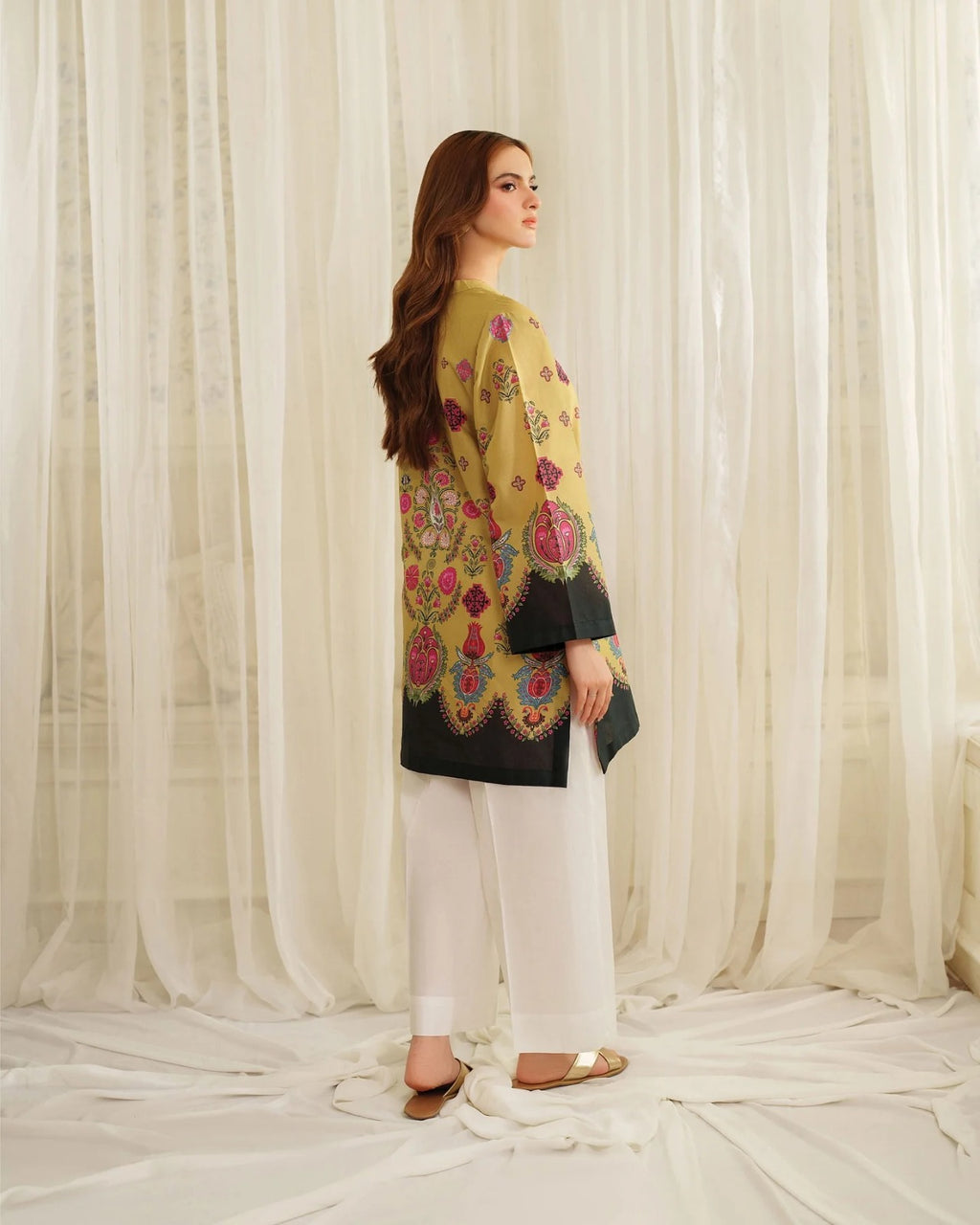 Design Code : ZCC 0011 - FARSHI CORDSET